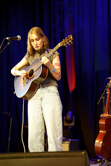 DSC01264-rawdenoise-sharpen-face