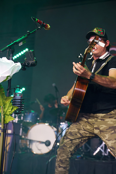 DSC01848-topaz-rawdenoise-sharpen-face