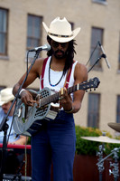 DSC03262texasmusicoffice-rawdenoise-sharpen-face