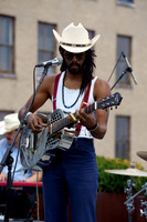 DSC03264texasmusicoffice-rawdenoise-sharpen-face