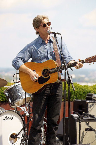DSC04082texasmusicoffice-rawdenoise-sharpen
