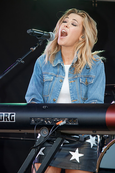 IMG_0212platten-rawdenoise-sharpen-face
