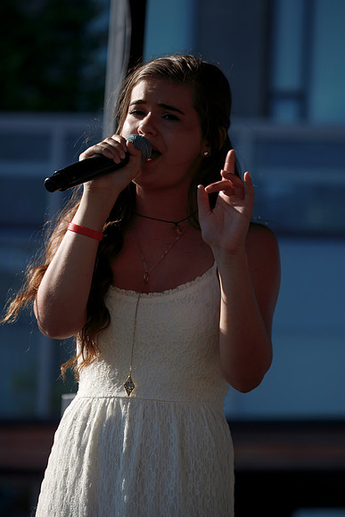 IMG_0041IdolsTysonsPlaza-rawdenoise-sharpen-face