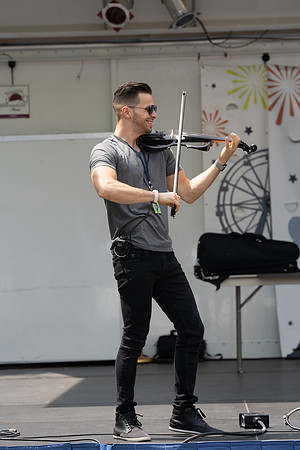 SON09491