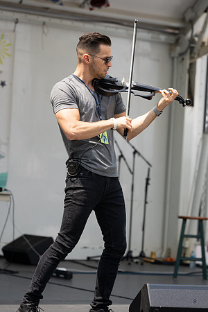 SON09471