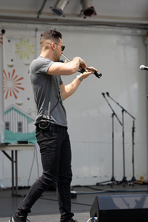 SON09541