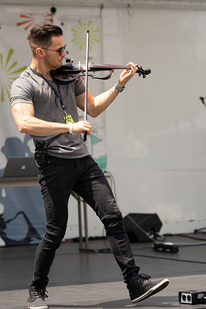 SON09477