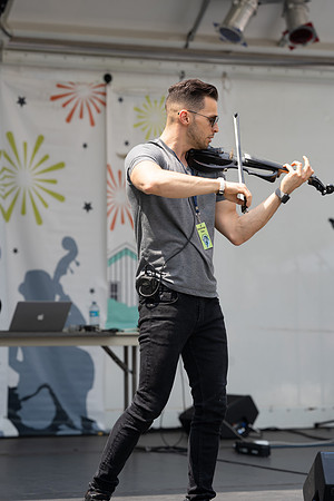 SON09553