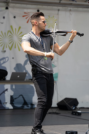 SON09381