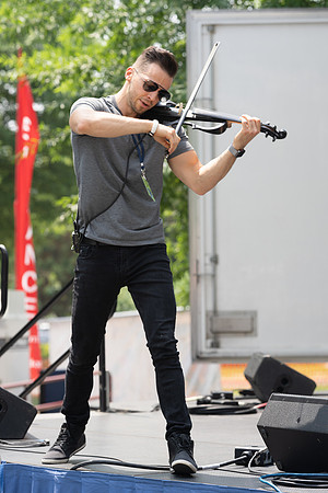SON09588