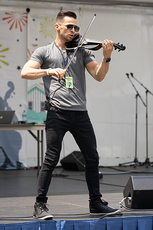 SON09557