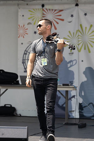 SON09095