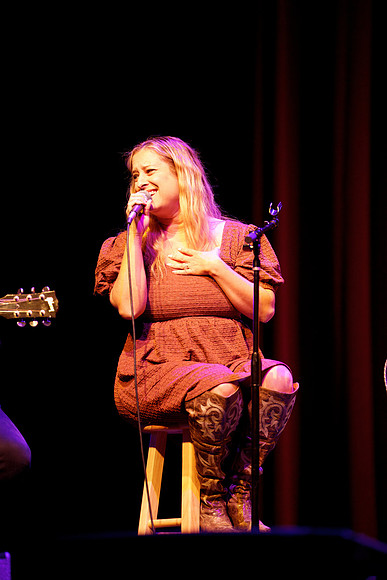 Nashville showDSC04970-rawdenoise-sharpen-face