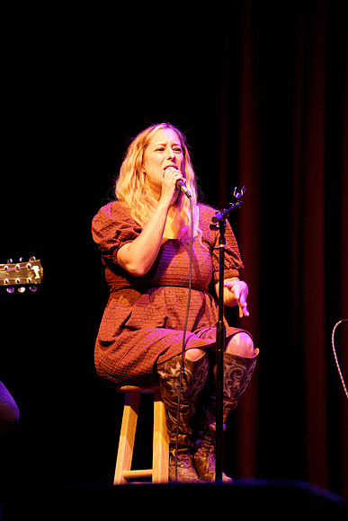 Nashville showDSC04973-rawdenoise-sharpen-face