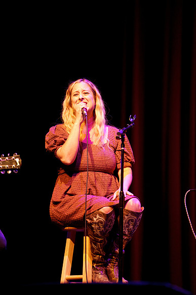 Nashville showDSC04974-rawdenoise-sharpen-face