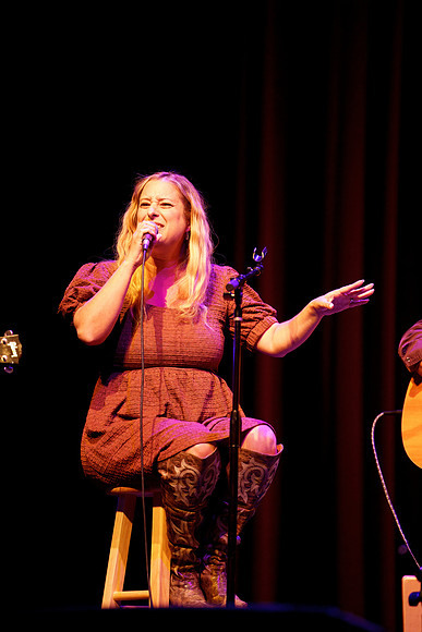 Nashville showDSC04980-rawdenoise-sharpen-face