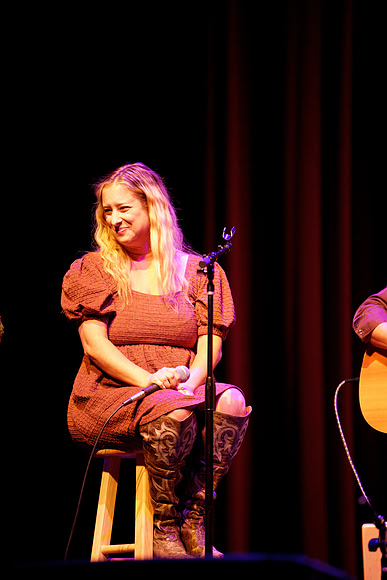 Nashville showDSC04984-rawdenoise-sharpen-face