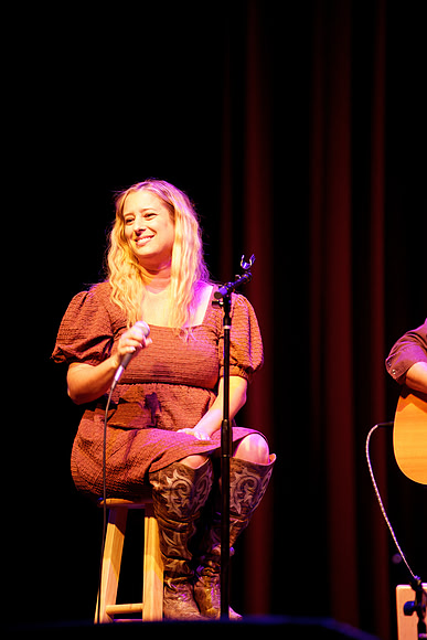 Nashville showDSC04986-rawdenoise-sharpen-face