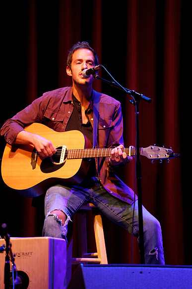 Nashville showDSC06170-rawdenoise-face