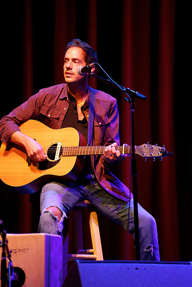 Nashville showDSC06175-rawdenoise-face