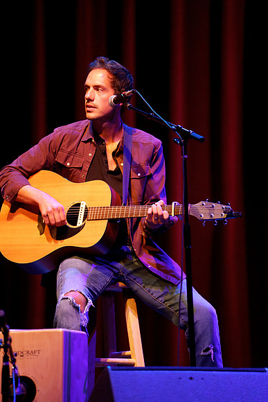Nashville showDSC06176-rawdenoise-face