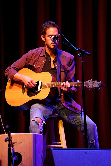 Nashville showDSC06189-rawdenoise-face