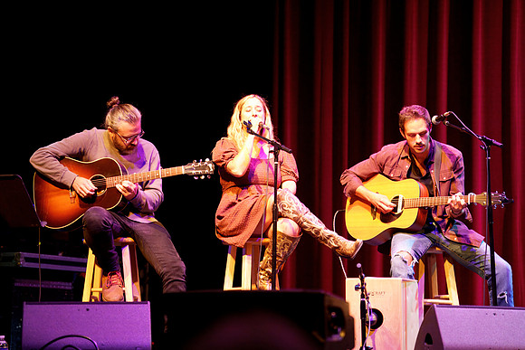 Nashville showDSC06655-rawdenoise-face