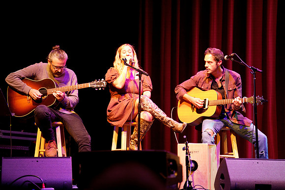 Nashville showDSC06658-rawdenoise-face