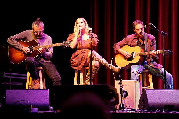 Nashville showDSC06664-rawdenoise-face