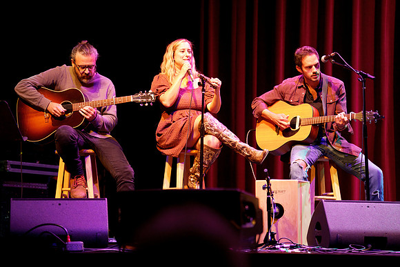 Nashville showDSC06667-rawdenoise-face