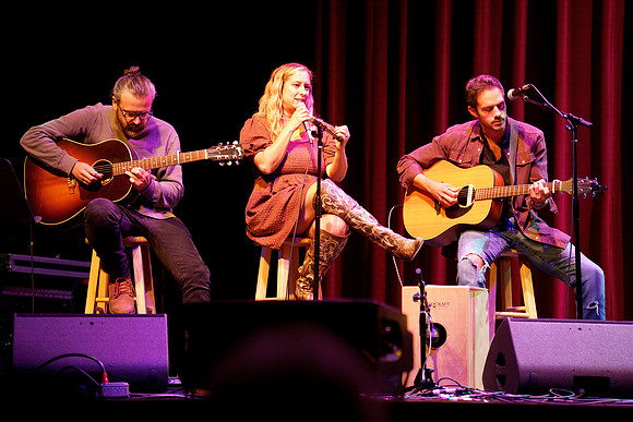 Nashville showDSC06670-rawdenoise-face
