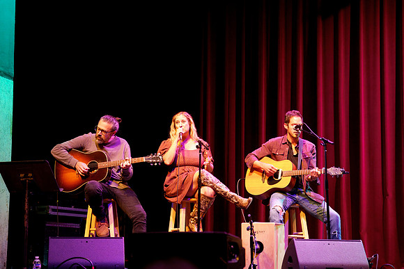 Nashville showDSC06698-rawdenoise-face