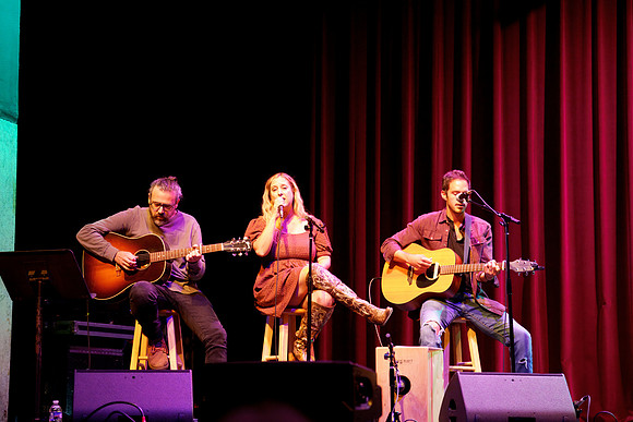 Nashville showDSC06700-rawdenoise-face