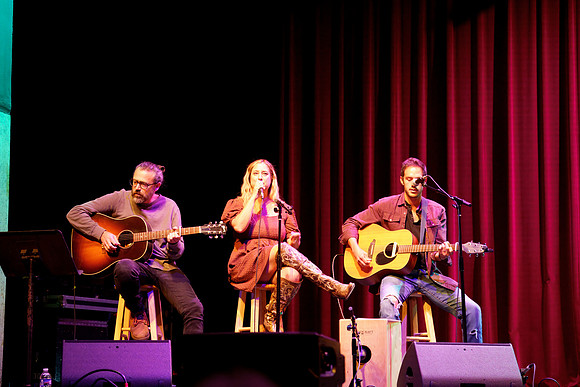 Nashville showDSC06703-rawdenoise-face