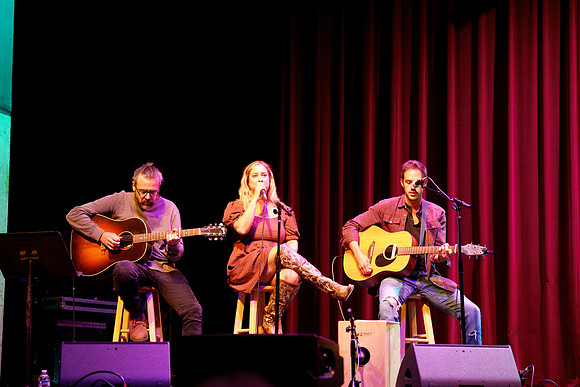Nashville showDSC06704-rawdenoise-face