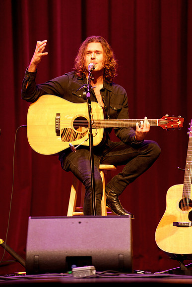 Nashville showDSC06811-rawdenoise-face