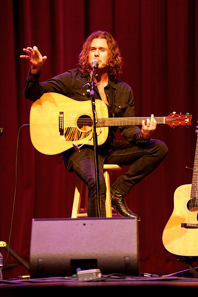 Nashville showDSC06822-rawdenoise-face