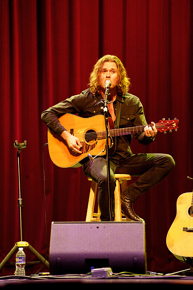 Nashville showDSC06885-2-rawdenoise-face
