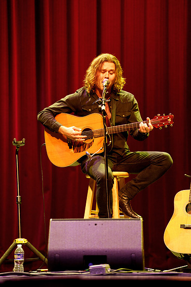 Nashville showDSC06886-rawdenoise-face