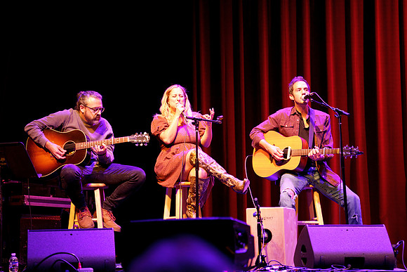 Nashville showDSC07084-rawdenoise-face