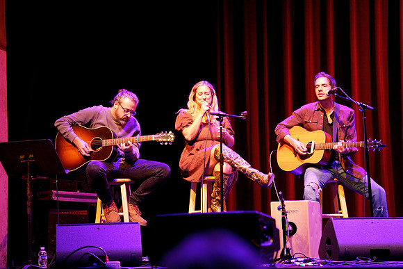 Nashville showDSC07090-rawdenoise-face