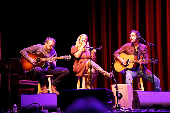 Nashville showDSC07091-rawdenoise-face