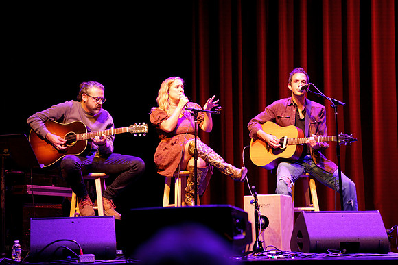 Nashville showDSC07097-rawdenoise-face