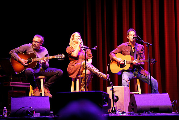 Nashville showDSC07101-rawdenoise-face