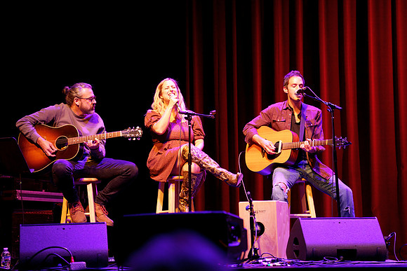Nashville showDSC07104-rawdenoise-face