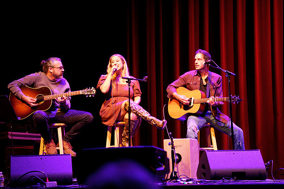 Nashville showDSC07108-rawdenoise-face