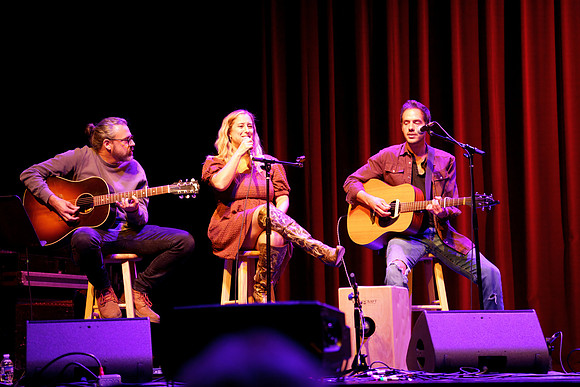 Nashville showDSC07106-rawdenoise-face