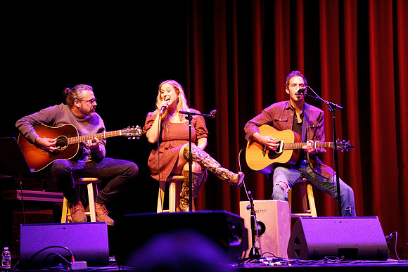 Nashville showDSC07109-rawdenoise-face