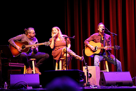 Nashville showDSC07111-rawdenoise-face