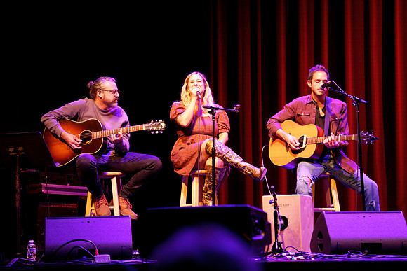 Nashville showDSC07116-2-rawdenoise-face